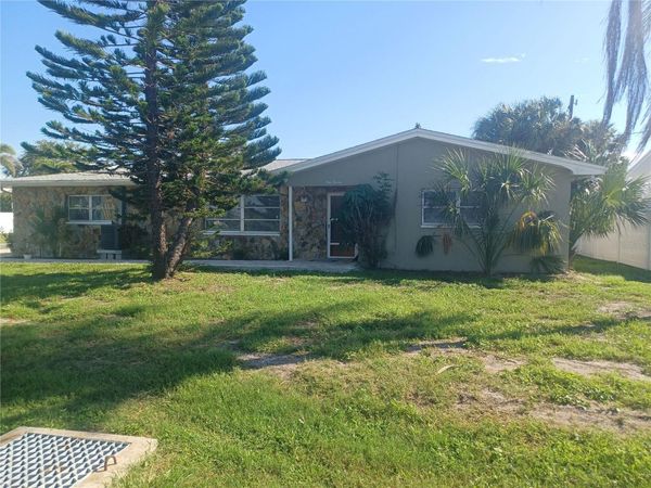 120 CAUSEWAY BOULEVARD, BELLEAIR BEACH, FL 33786