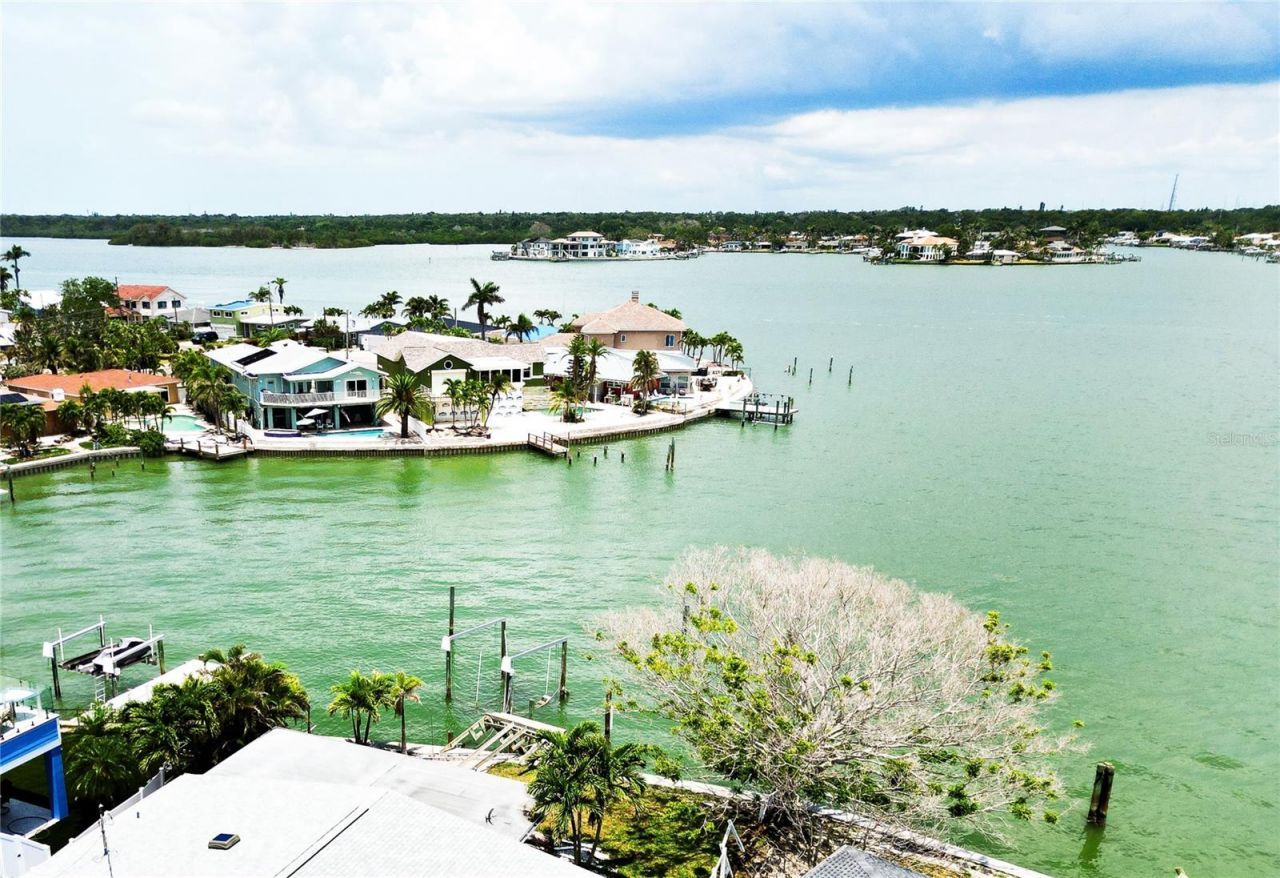 16003 5th Street E, Redington Beach, FL 33708 Photo