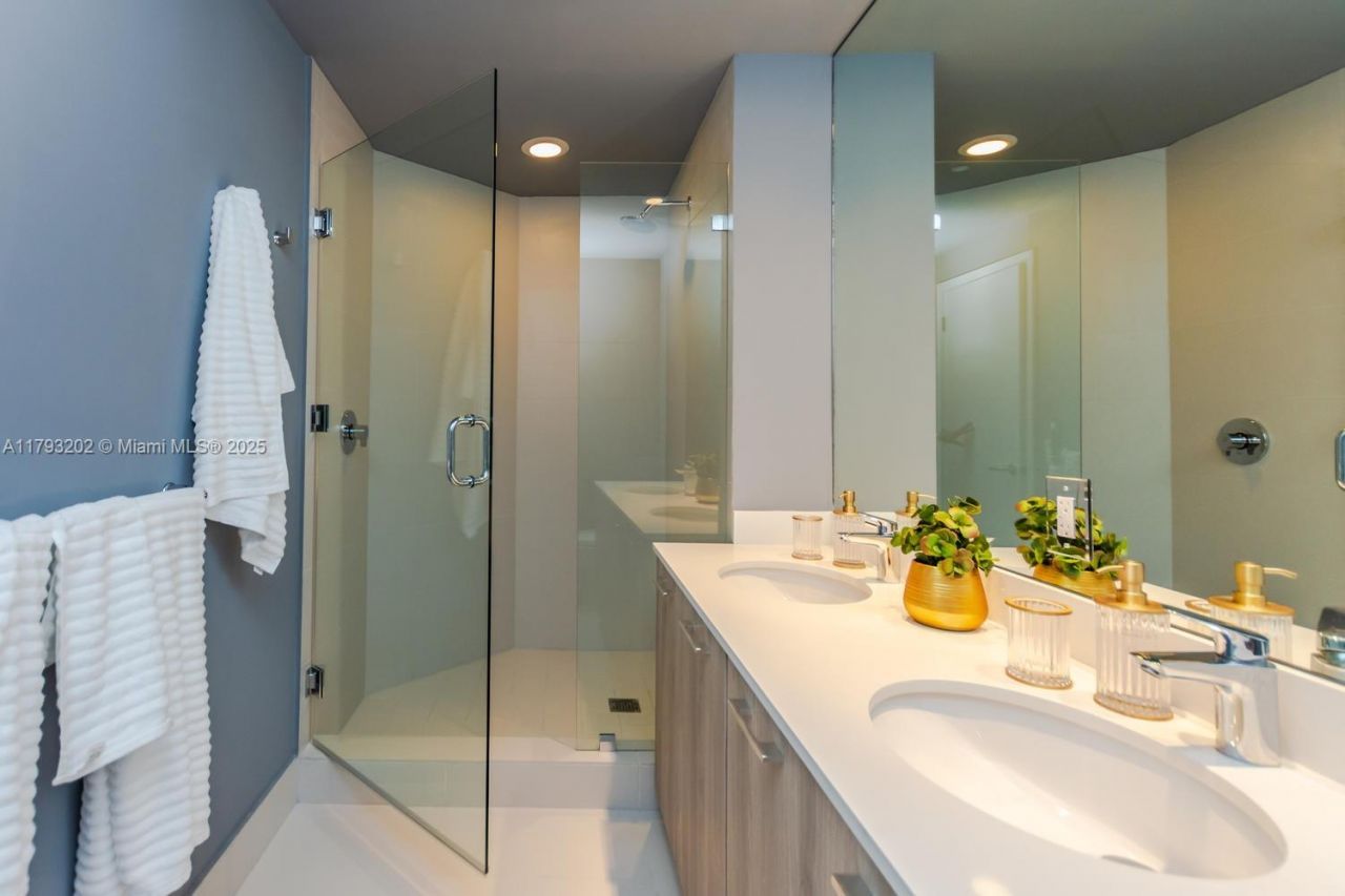 501 NE 31st St, Unit 2906, Miami, FL 33137 Photo