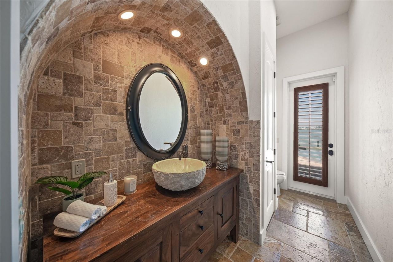 3576 San Remo Terrace, Sarasota, FL 34239 Photo