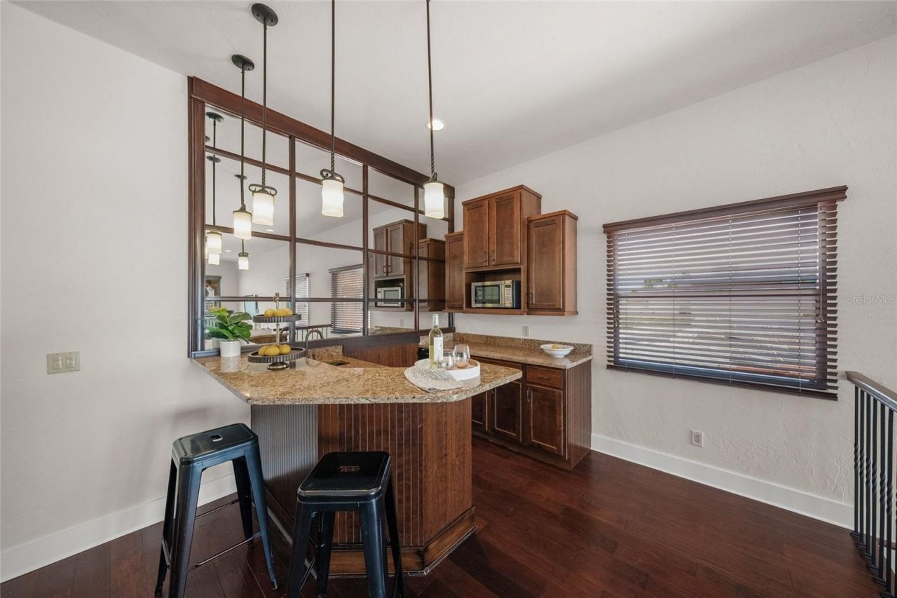 3576 San Remo Terrace, Sarasota, FL 34239 Photo