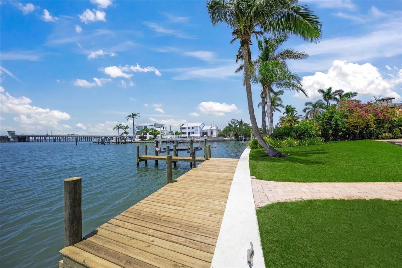 3576 San Remo Terrace, Sarasota, FL 34239 Photo