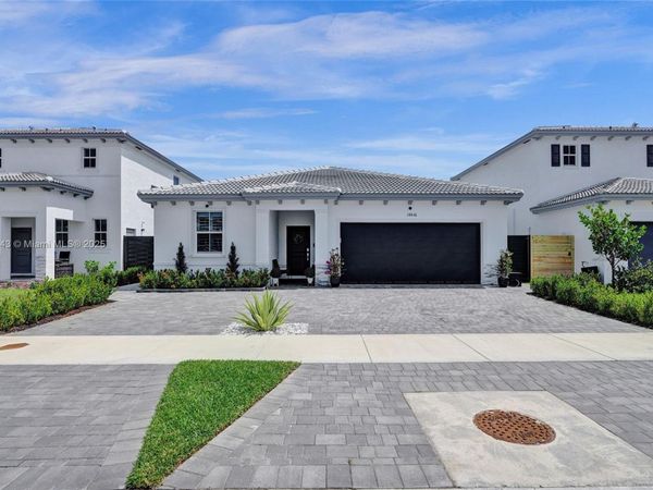 14836 SW 162nd St, Miami, FL 33187