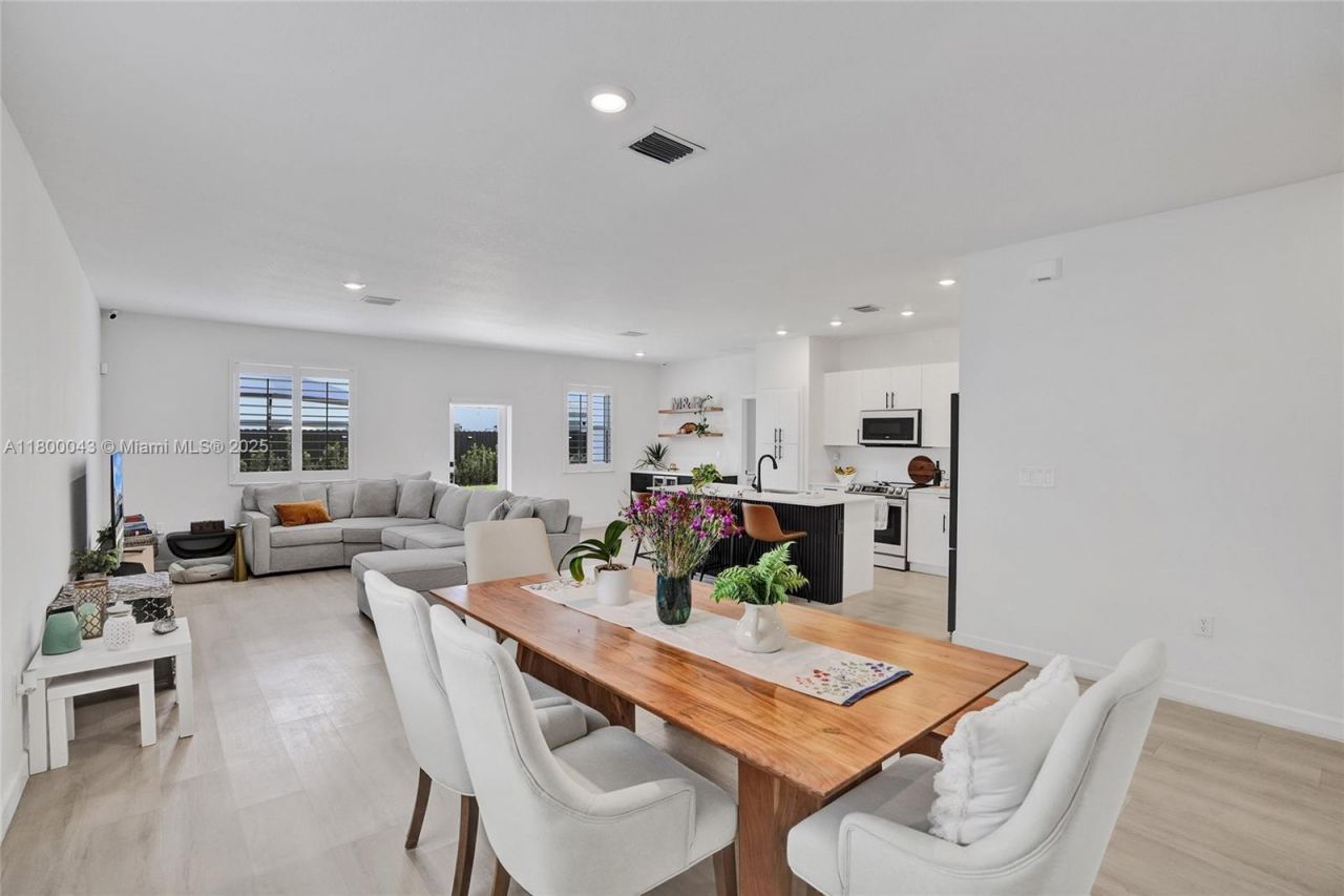 14836 SW 162nd St, Miami, FL 33187 Photo