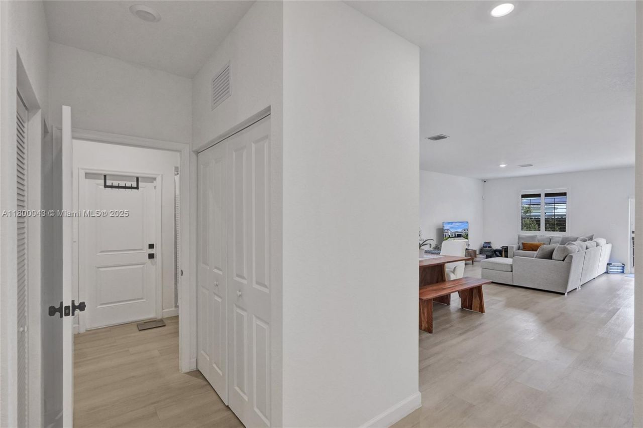 14836 SW 162nd St, Miami, FL 33187 Photo