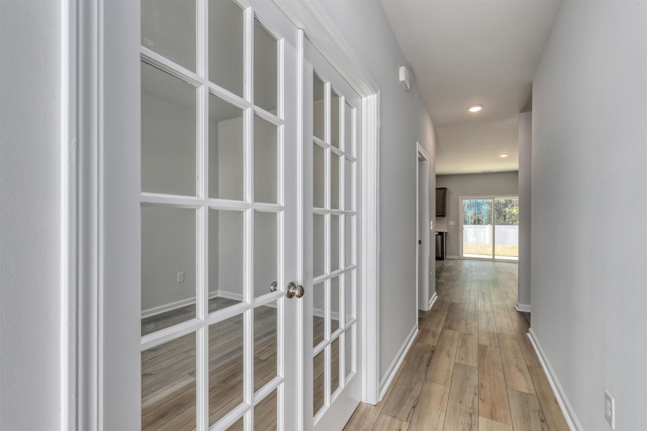 1113 Hainer Place Dr Photo 4