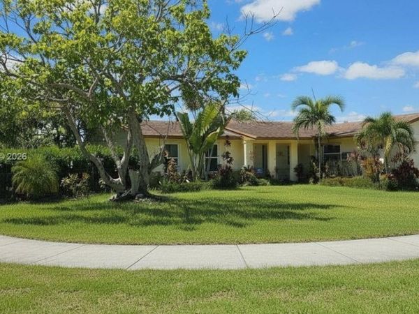 12900 SW 81st St, Kendall, FL 33183