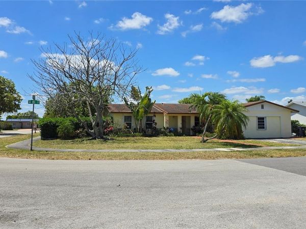 12900 SW 81st St, Kendall, FL 33183