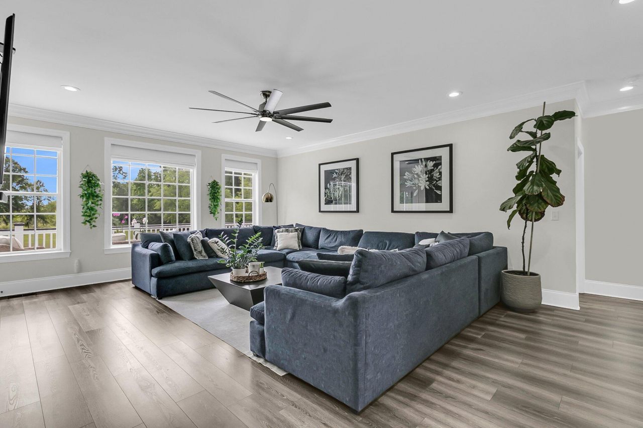 1711 Indigo Island Drive Photo 11