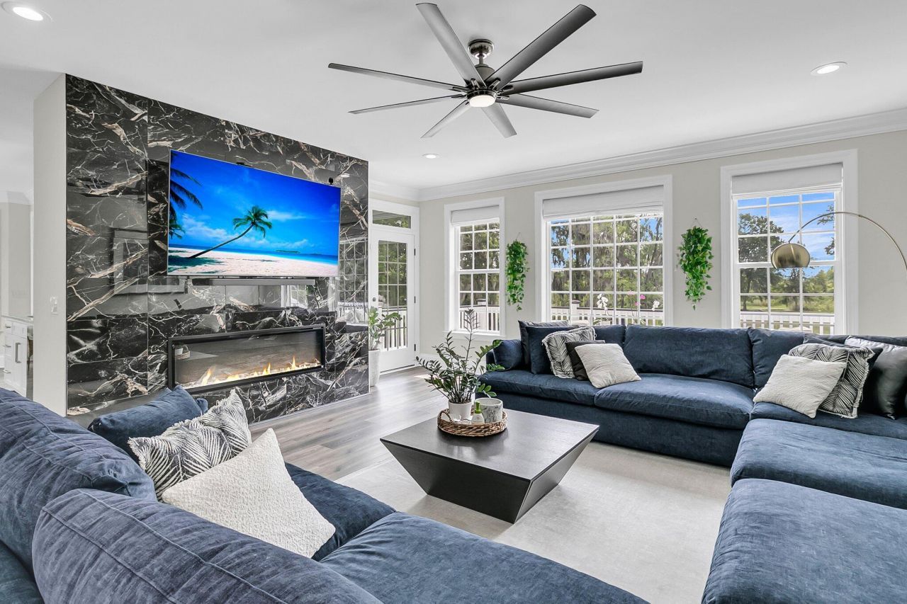 1711 Indigo Island Drive Photo 12