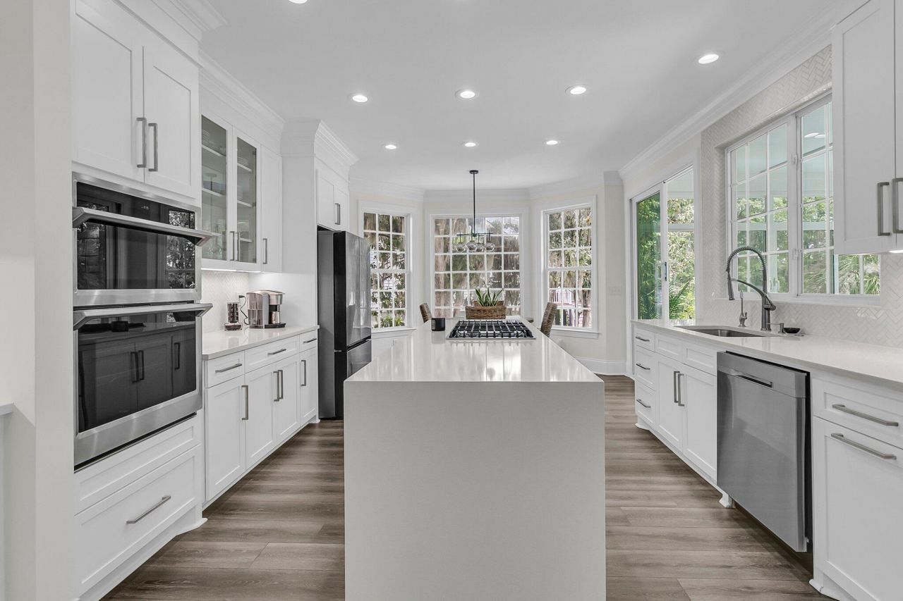 1711 Indigo Island Drive Photo 16