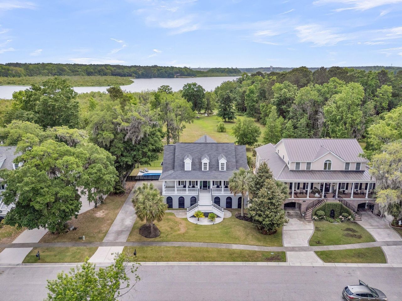 1711 Indigo Island Drive Photo 4