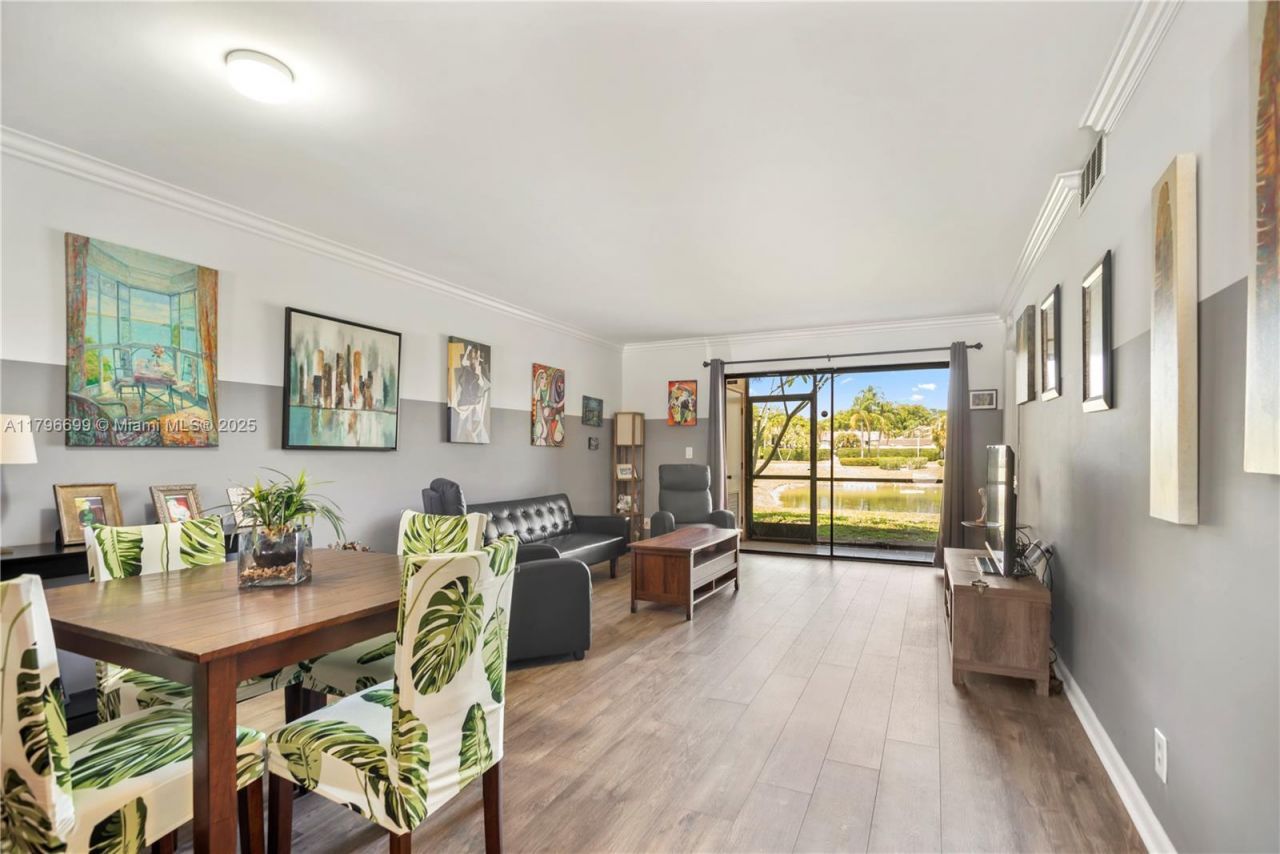 22053 Palms Way, Unit 106, Boca Raton, FL 33433 Photo