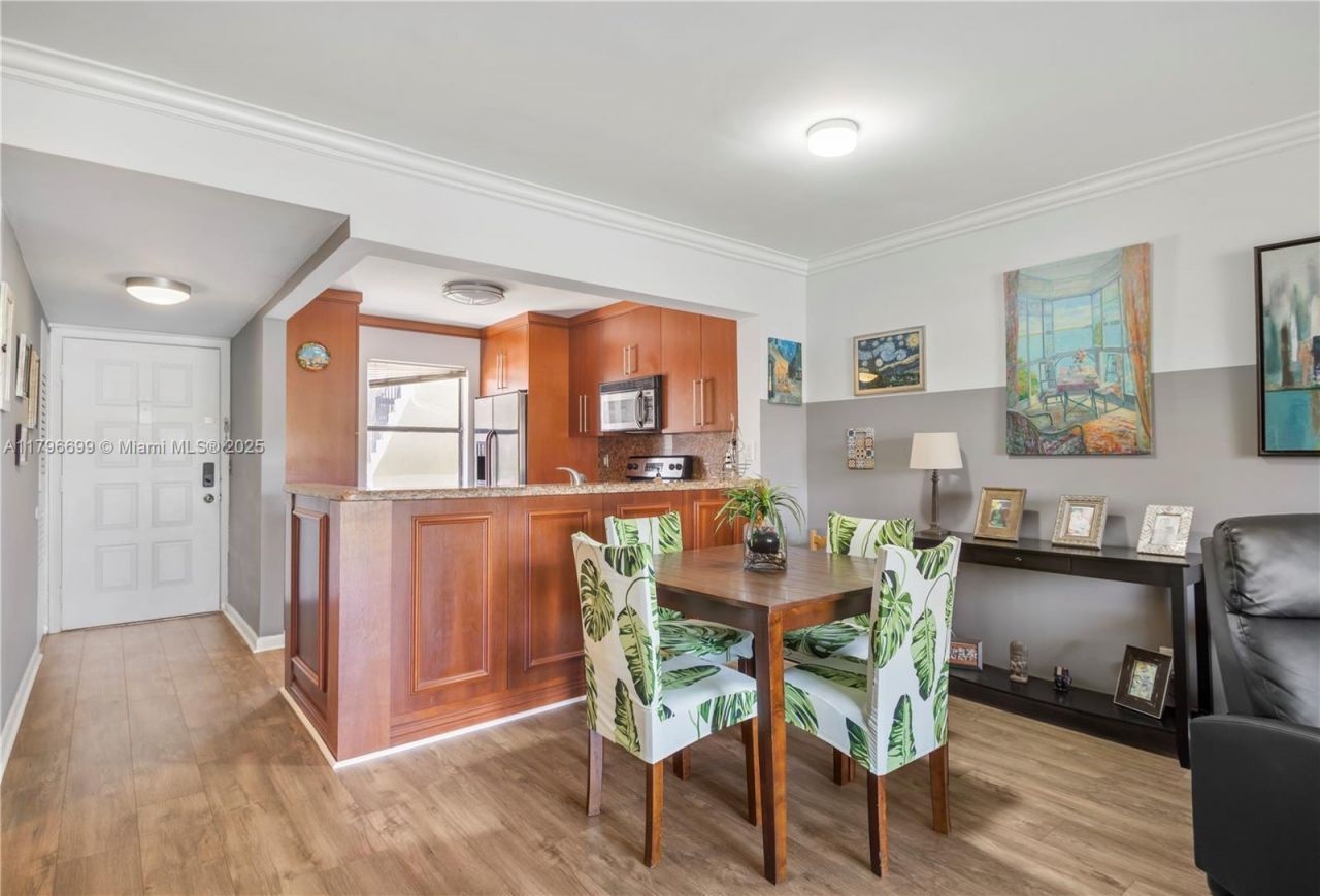 22053 Palms Way, Unit 106, Boca Raton, FL 33433 Photo