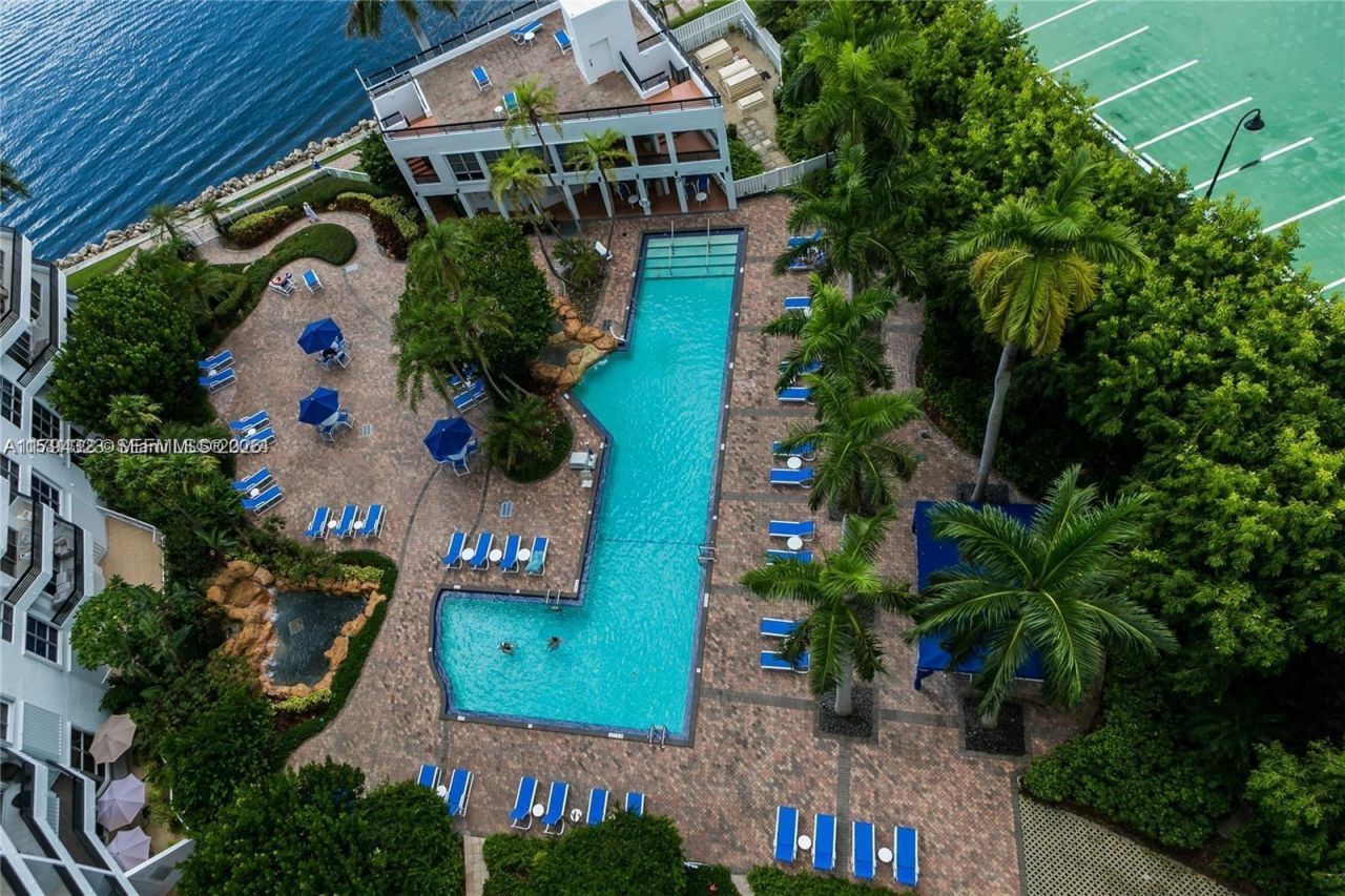 3600 Mystic Pointe Dr, Unit 306, Aventura, FL 33180 Photo