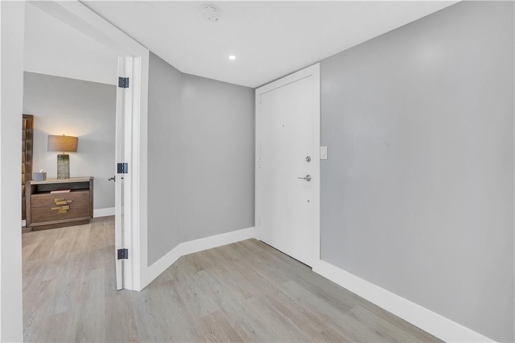 888 Intracoastal Drive, Unit 14F, Fort Lauderdale, FL 33304 Photo