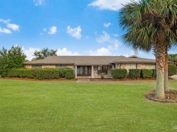 2647 Venetian Way, Gulf Breeze, FL 32563