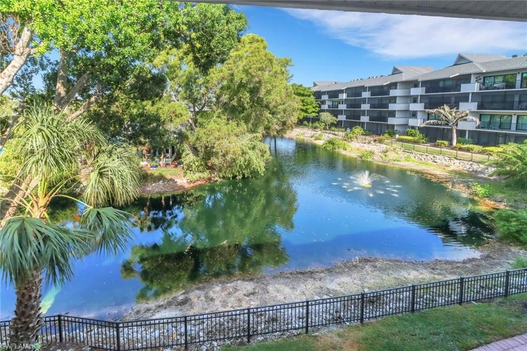 600 Neapolitan Way, Unit 345, Naples, FL 34103 Photo