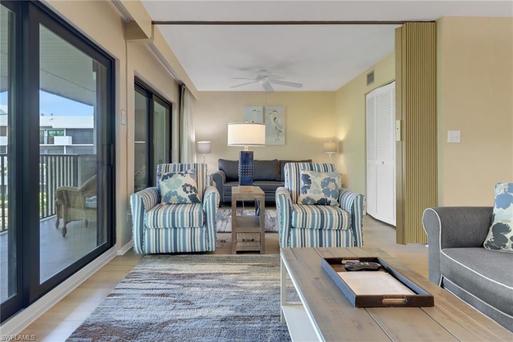 600 Neapolitan Way, Unit 345, Naples, FL 34103 Photo