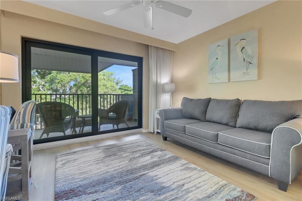 600 Neapolitan Way, Unit 345, Naples, FL 34103 Photo