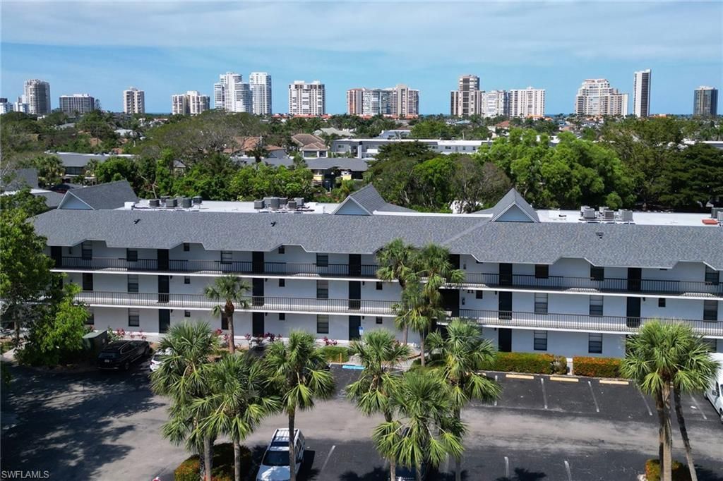 600 Neapolitan Way, Unit 345, Naples, FL 34103 Photo