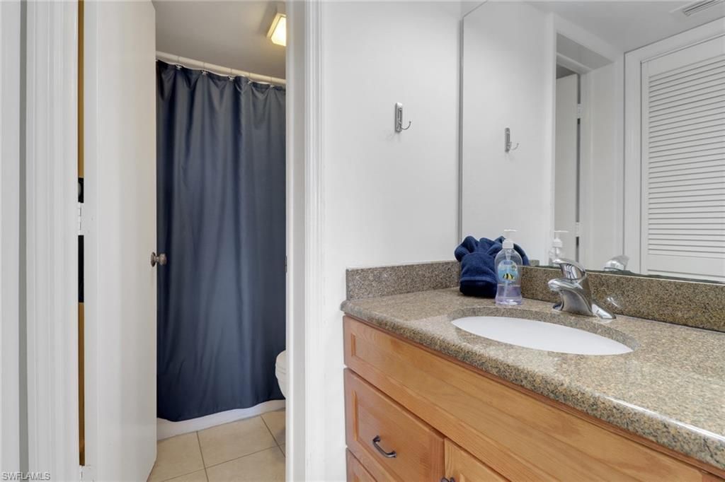 600 Neapolitan Way, Unit 345, Naples, FL 34103 Photo