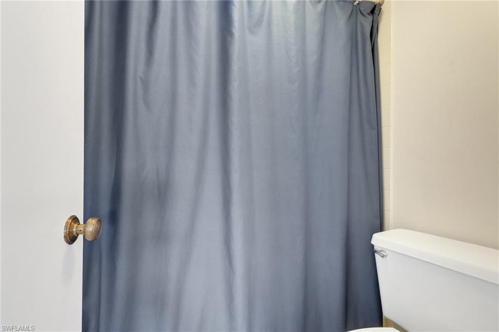 600 Neapolitan Way, Unit 345, Naples, FL 34103 Photo