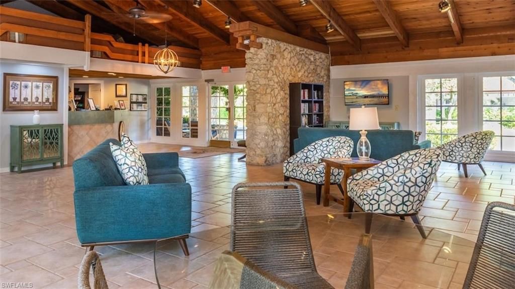 600 Neapolitan Way, Unit 345, Naples, FL 34103 Photo