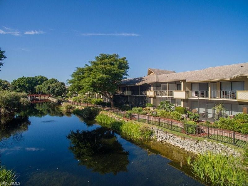 600 Neapolitan Way, Unit 345, Naples, FL 34103 Photo