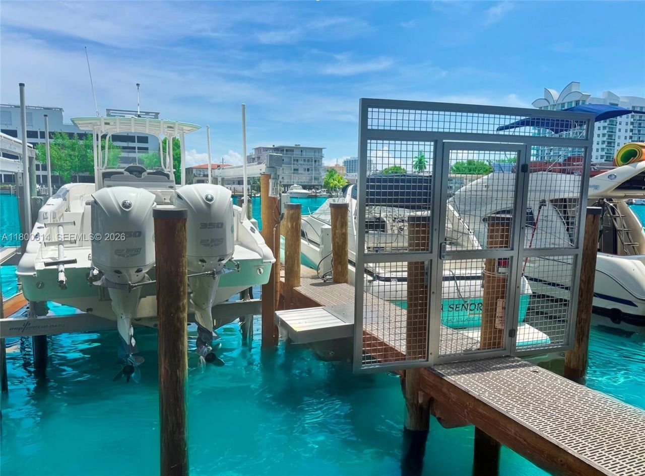 7929 West Dr, Unit PH1601, North Bay Village, FL 33141 Photo