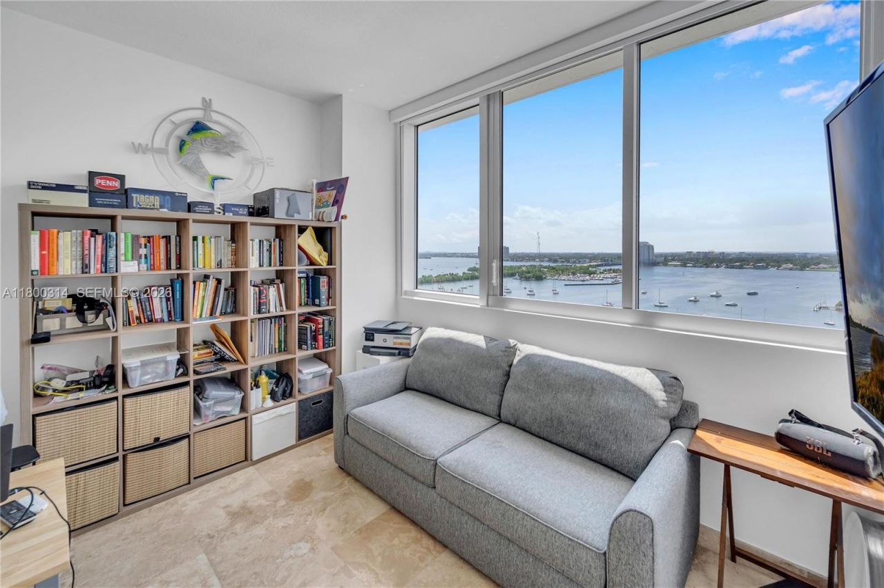 7929 West Dr, Unit PH1601, North Bay Village, FL 33141 Photo