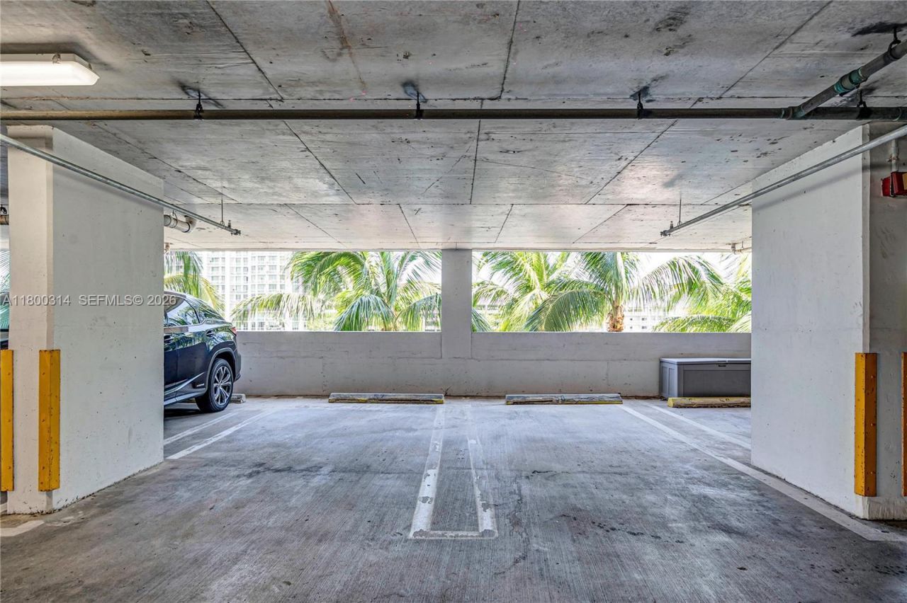 7929 West Dr, Unit PH1601, North Bay Village, FL 33141 Photo