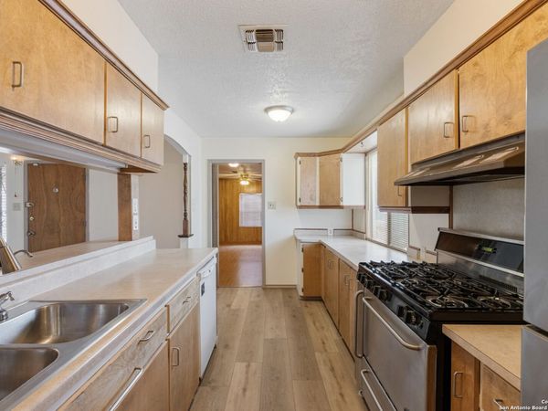 5111 Oldstead, San Antonio, TX 78228