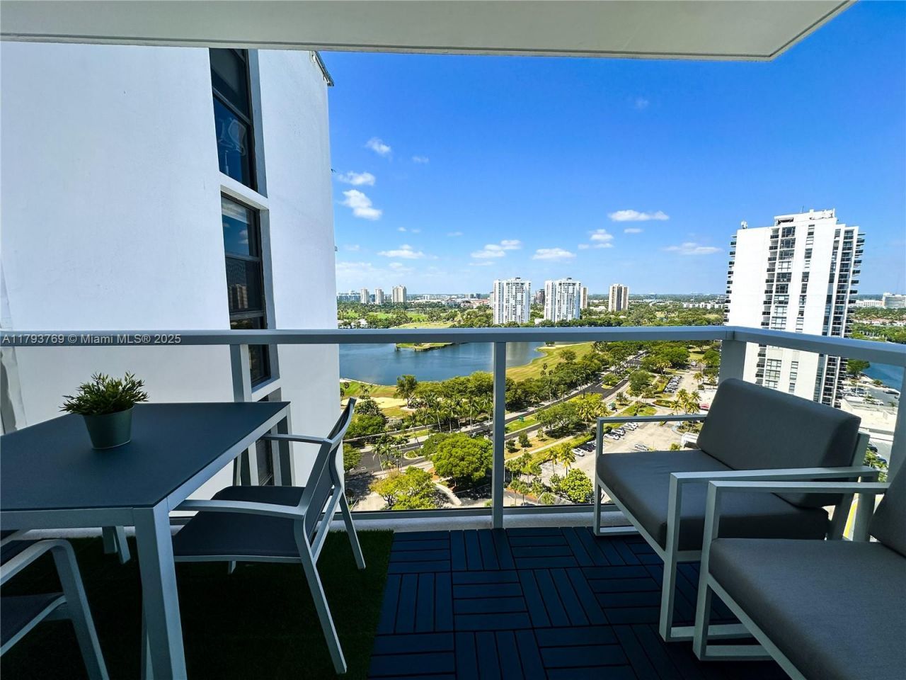 3731 N Country Club Dr, Unit 2228, Aventura, FL 33180 Photo