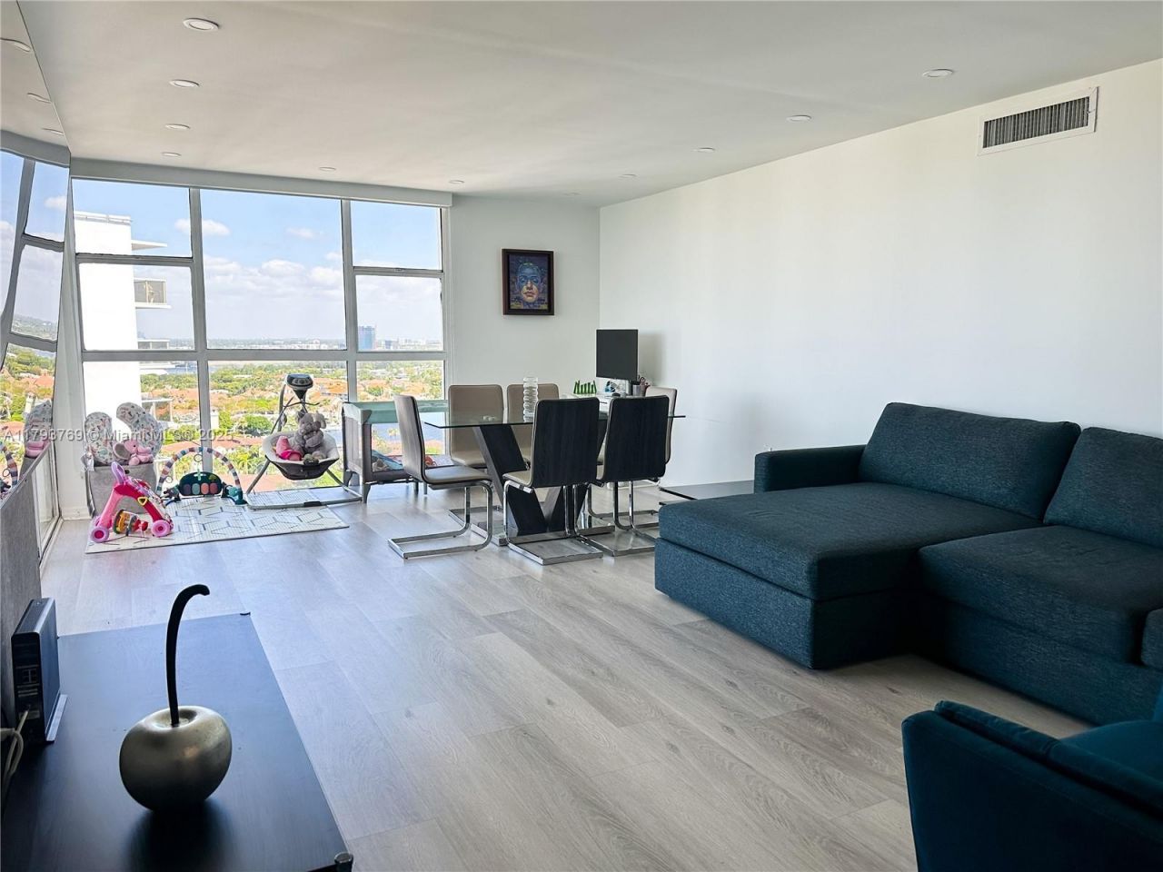 3731 N Country Club Dr, Unit 2228, Aventura, FL 33180 Photo