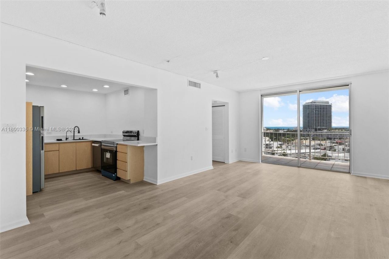 6900 Bay Dr, Unit 10I, Miami Beach, FL 33141 Photo