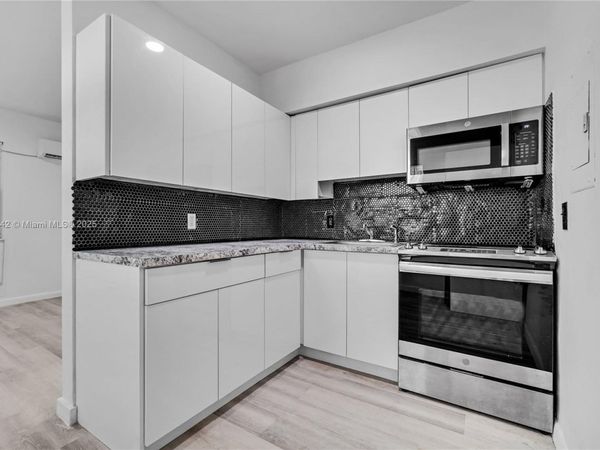 Unit 4, Miami, FL 33150