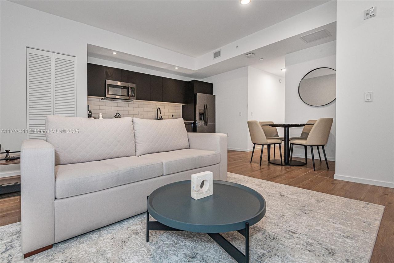 398 NE 5th St, Unit 2415, Miami, FL 33132 Photo