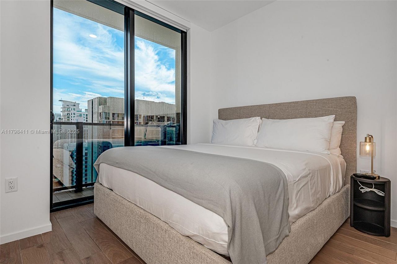 398 NE 5th St, Unit 2415, Miami, FL 33132 Photo