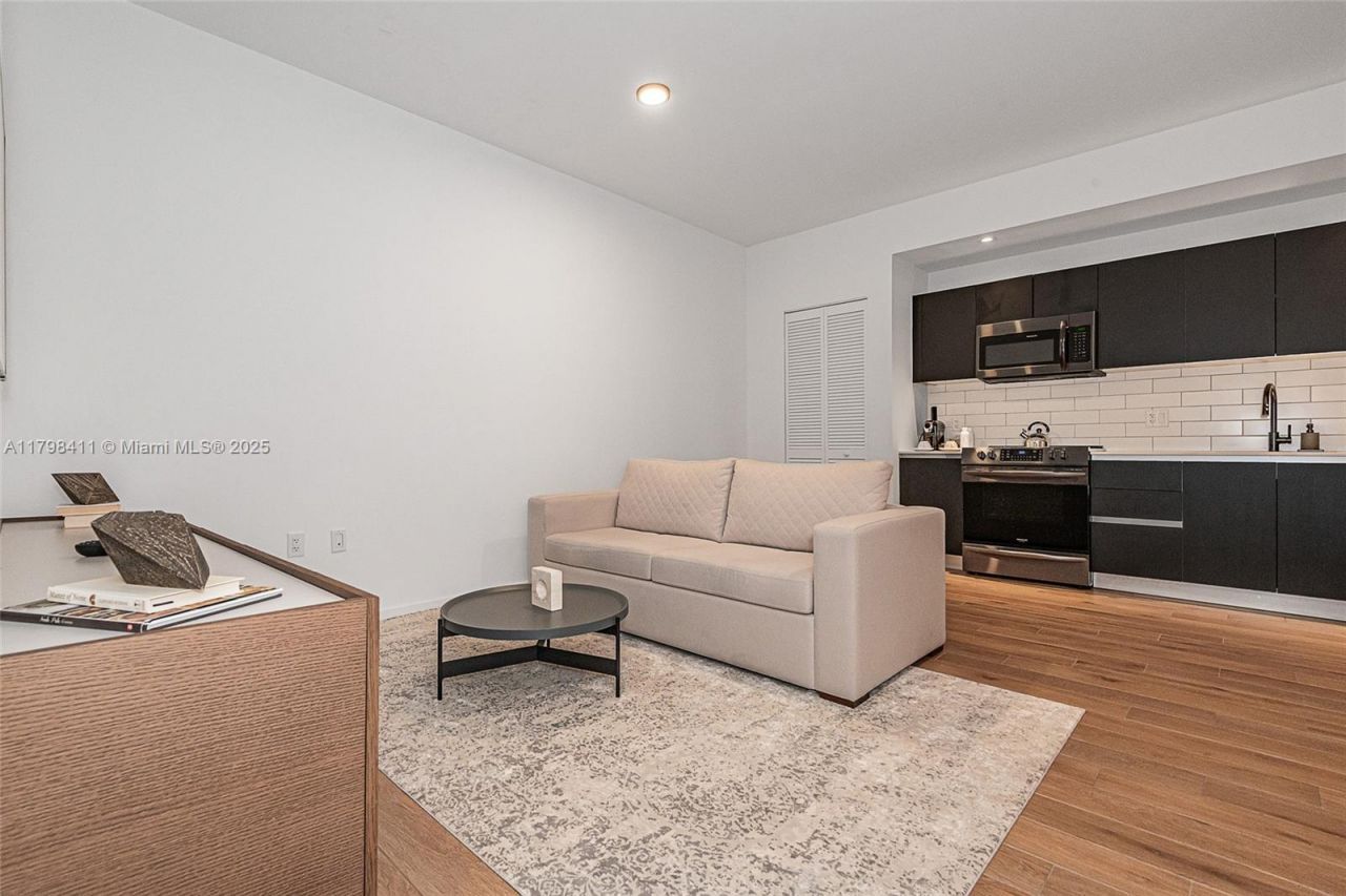 398 NE 5th St, Unit 2415, Miami, FL 33132 Photo