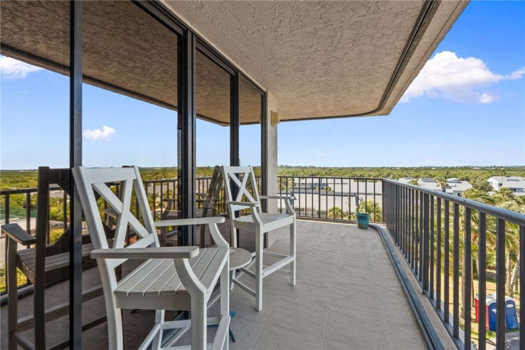 5047 N Highway A1a, Unit 506, Hutchinson Island, FL 34949 Photo