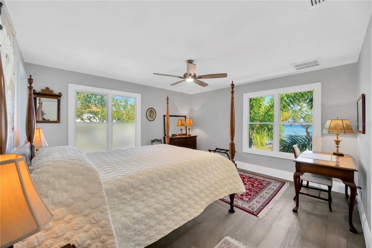 2802 Northpointe Lane, Tampa, FL 33611 Photo