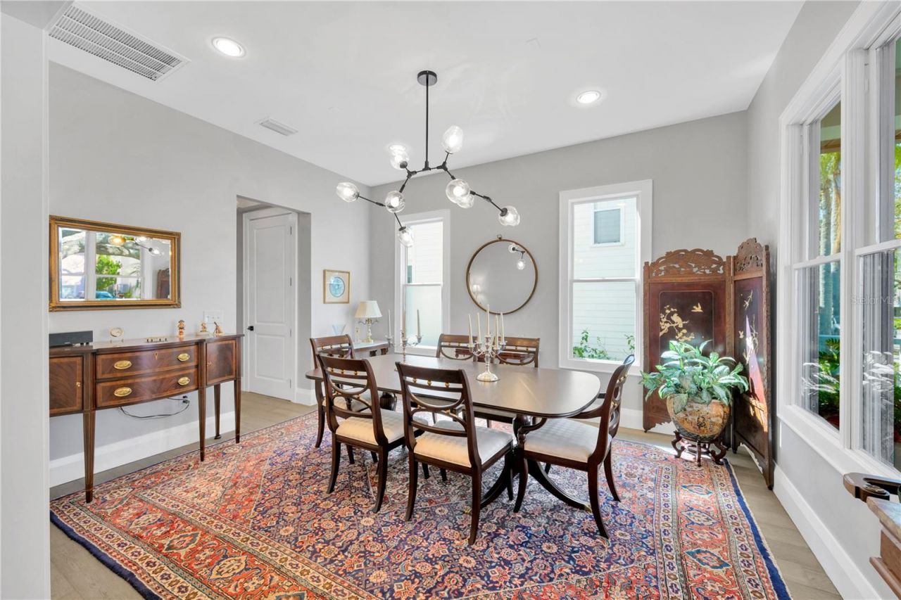 2802 Northpointe Lane, Tampa, FL 33611 Photo