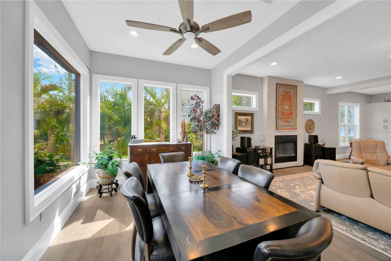 2802 Northpointe Lane, Tampa, FL 33611 Photo