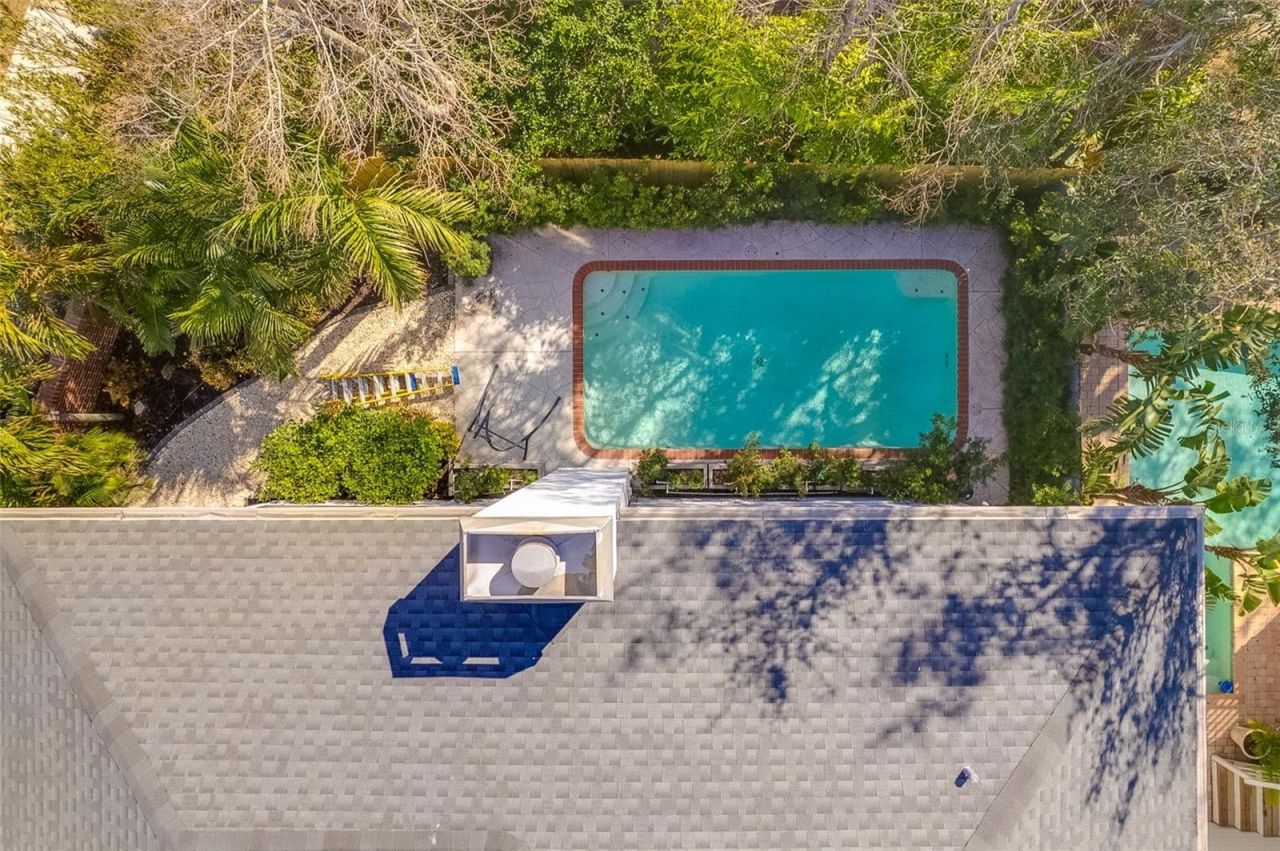 2802 Northpointe Lane, Tampa, FL 33611 Photo