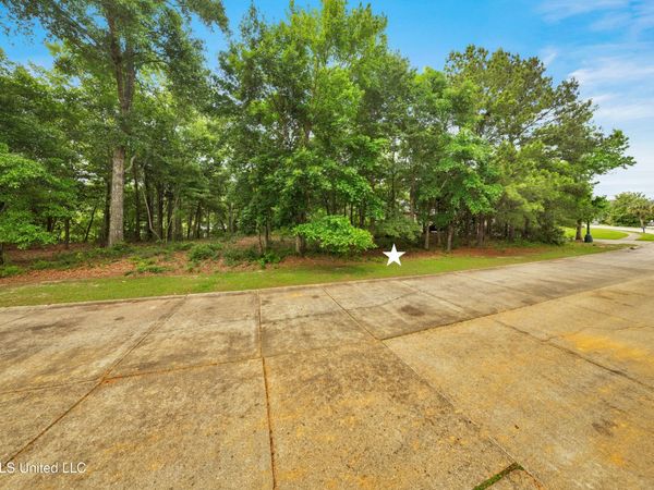 Perryman Road, Ocean Springs, MS 39564