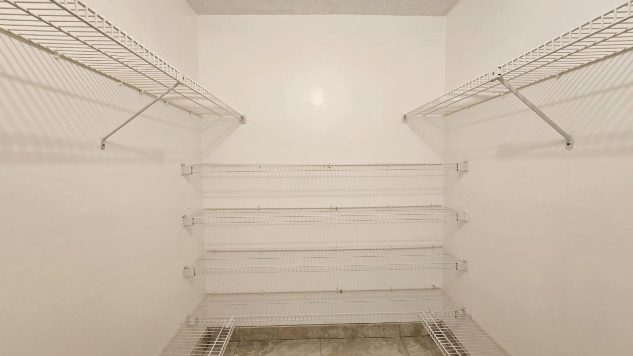 300 Village Green Circle S, Unit 420, Palm Springs, FL 33461 Photo