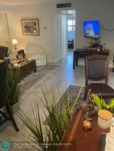 100 SE 6th Avenue, Unit 206, Pompano Beach, FL 33060 Photo