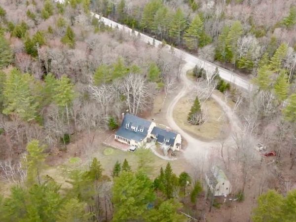 24 Vt Route 11, Landgrove, VT 05148