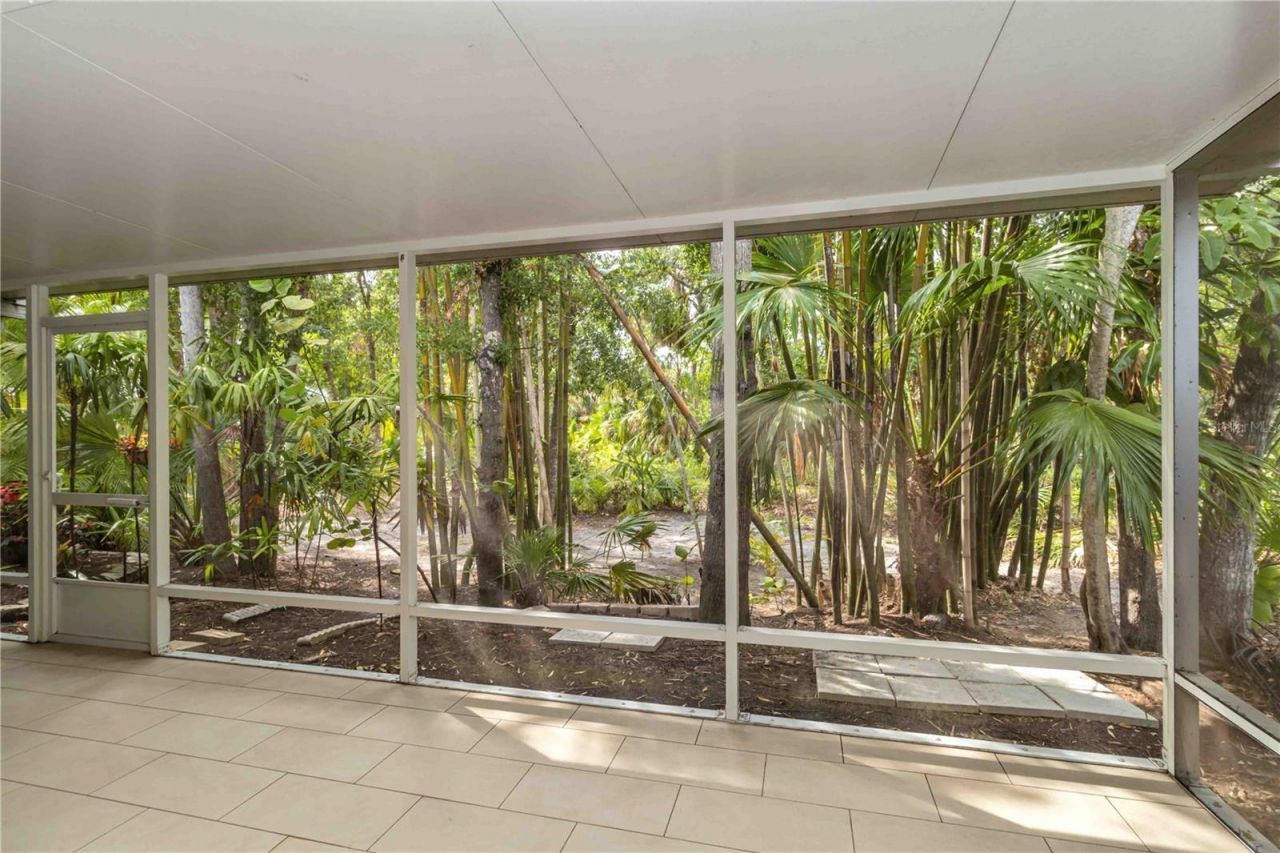 642 N Jefferson Avenue, Unit 13, Sarasota, FL 34237 Photo